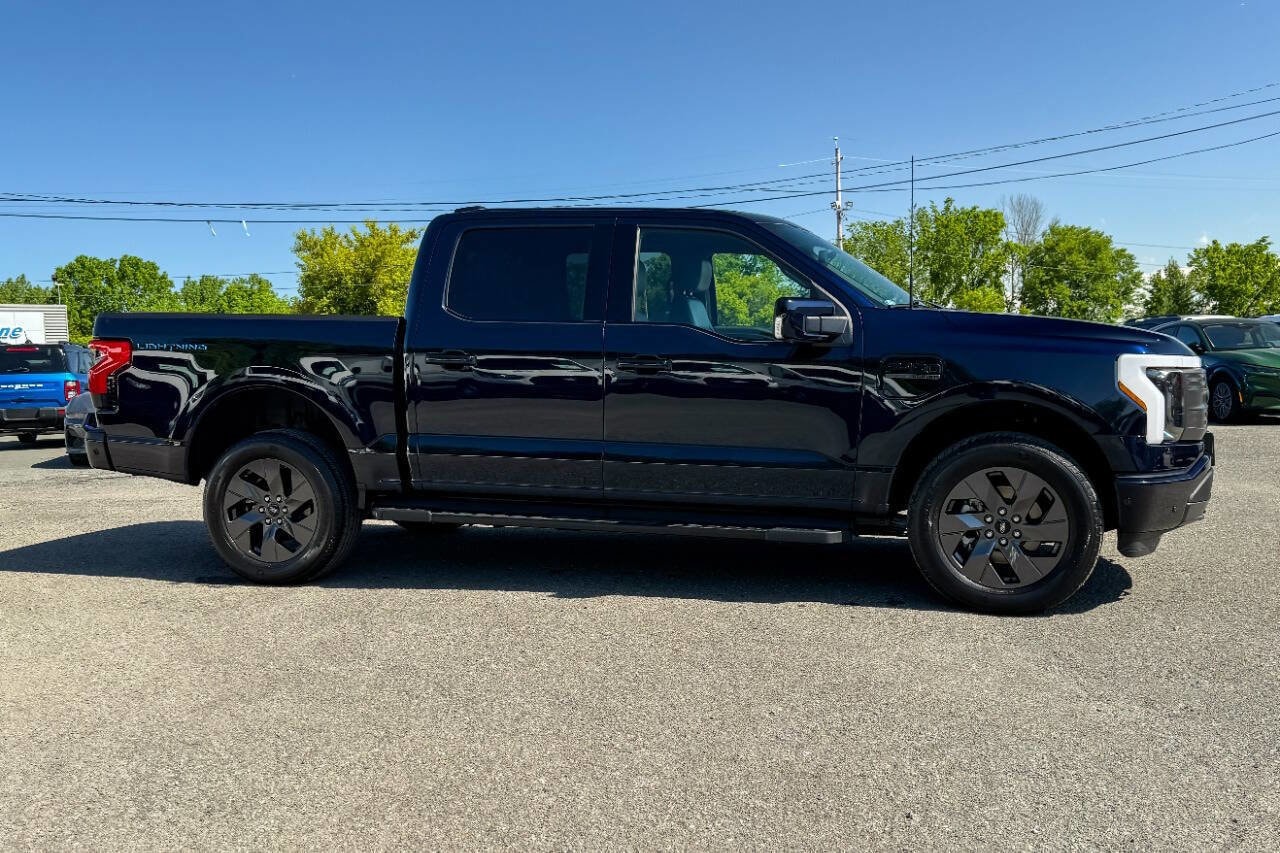 ford f-150 lightning 2022 1FTVW1EL2NWG15697 image ford f-150 lightning 2022 1FTVW1EL2NWG15697 image